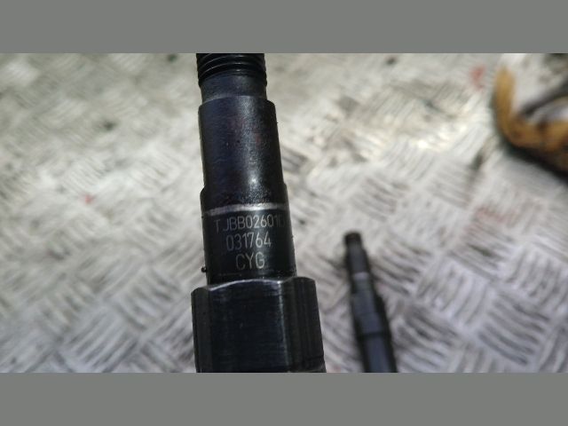 bontott FORD TRANSIT Porlasztó (1 db)