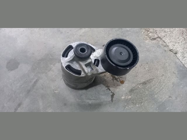 bontott FORD TRANSIT Szíjfeszítő Görgő