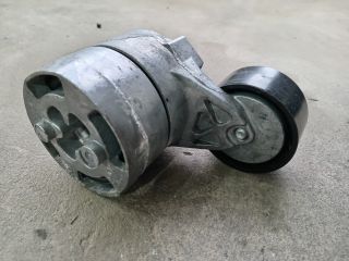 bontott FORD TRANSIT Szíjfeszítő Görgő