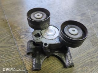 bontott FORD TRANSIT Szíjfeszítő Görgő