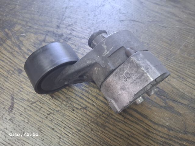 bontott FORD TRANSIT Szíjfeszítő Görgő