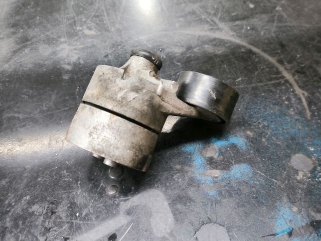 bontott FORD TRANSIT Szíjfeszítő Görgő