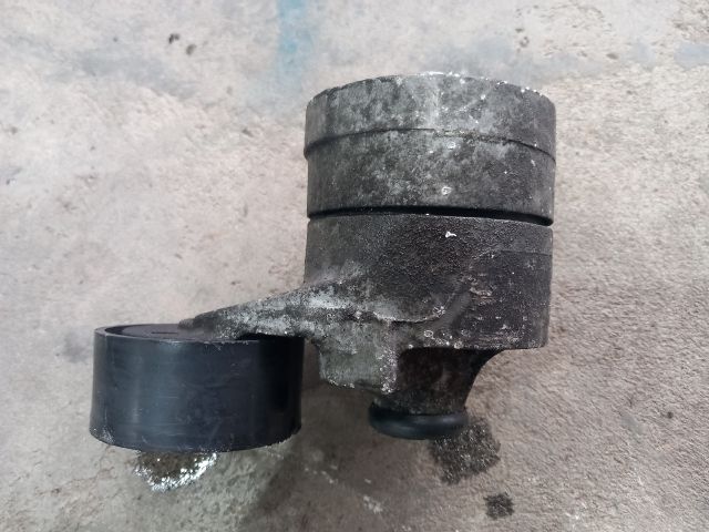 bontott FORD TRANSIT Szíjfeszítő Görgő