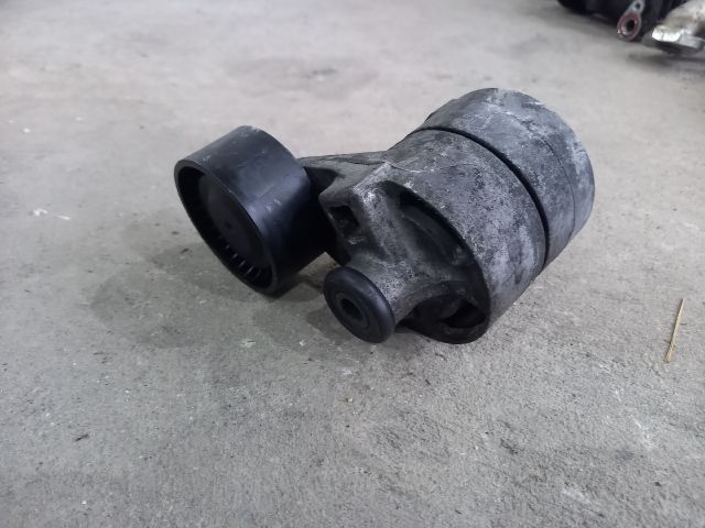 bontott FORD TRANSIT Szíjfeszítő Görgő