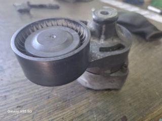 bontott FORD TRANSIT Szíjfeszítő Görgő