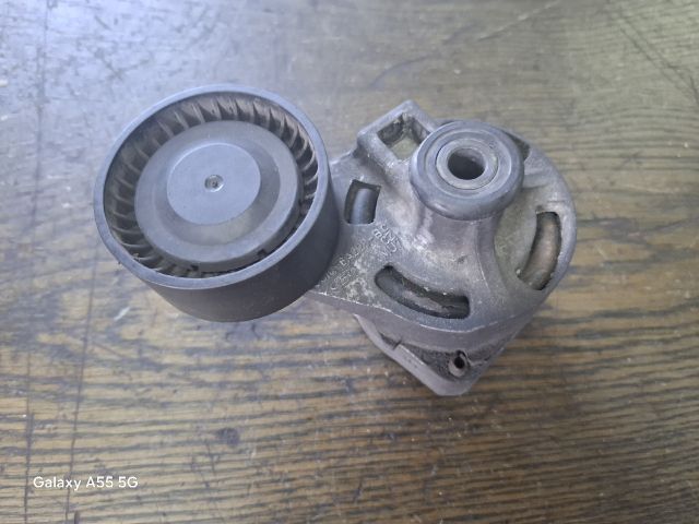 bontott FORD TRANSIT Szíjfeszítő Görgő