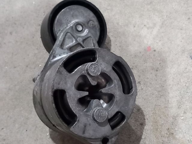 bontott FORD TRANSIT Szíjfeszítő Görgő