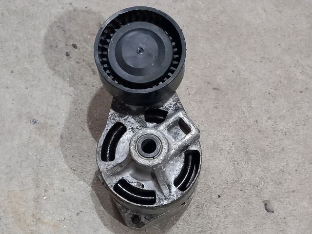 bontott FORD TRANSIT Szíjfeszítő Görgő