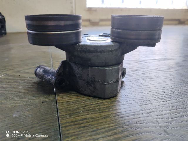 bontott FORD TRANSIT Szíjfeszítő Görgő