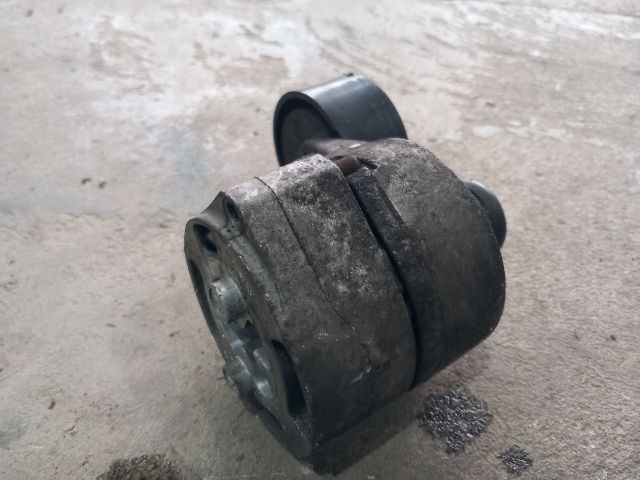 bontott FORD TRANSIT Szíjfeszítő Görgő