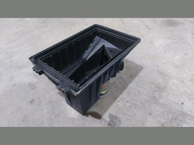 bontott FORD TRANSIT Légszűrő Ház Fedél