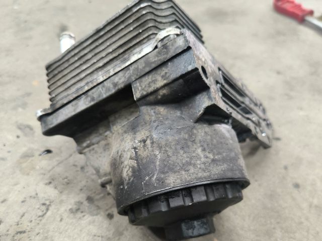 bontott FORD TRANSIT Olajszűrő Ház