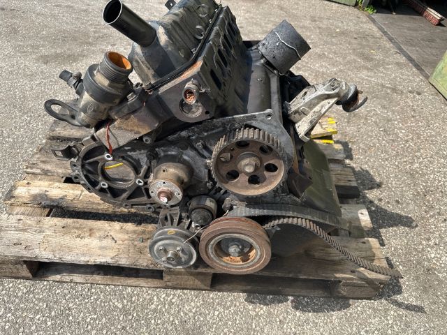 bontott FORD TRANSIT Motor (Fűzött blokk hengerfejjel)