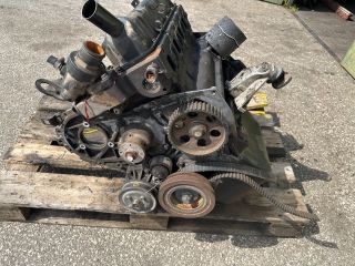 bontott FORD TRANSIT Motor (Fűzött blokk hengerfejjel)