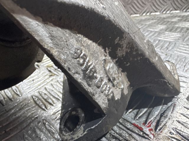 bontott FORD TRANSIT Motor Tartó Bak (Fém)