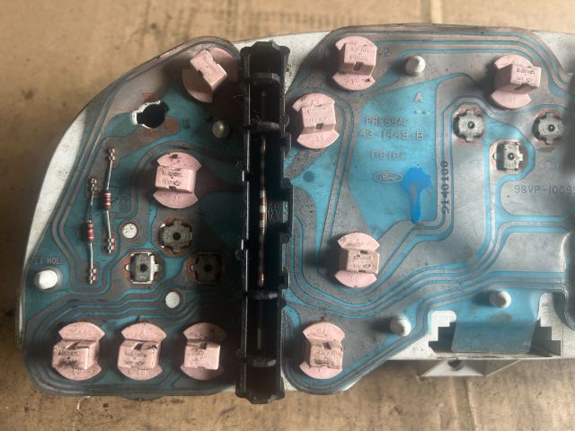 bontott FORD TRANSIT Kilométeróra