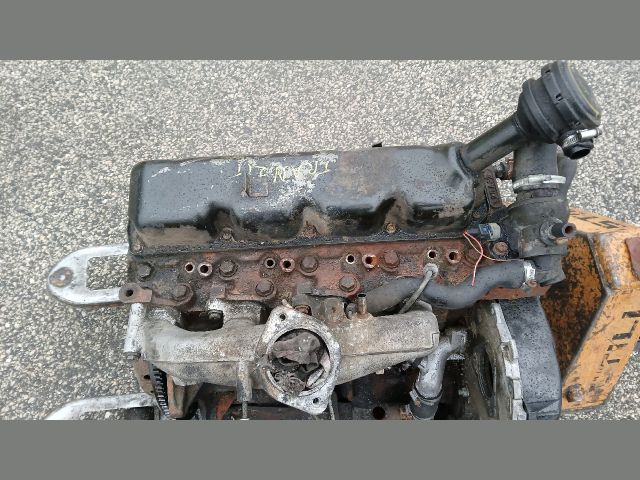 bontott FORD TRANSIT Motor (Fűzött blokk hengerfejjel)