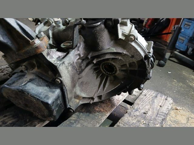 bontott FORD TRANSIT Váltó (Mechanikus)