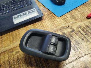 bontott FORD TRANSIT Ablakemelő Kapcsoló Négyes / Kettes