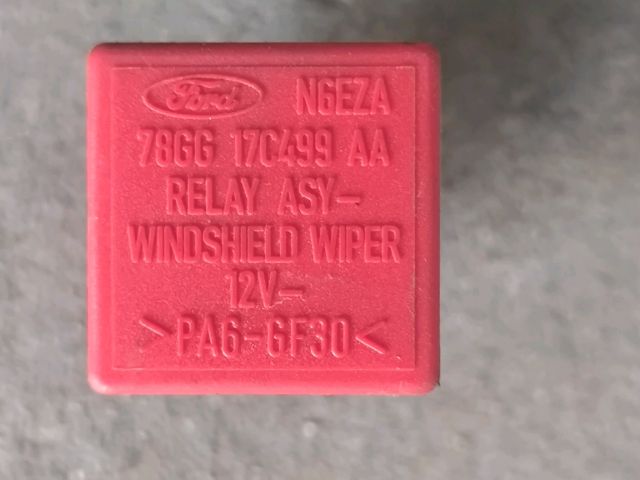 bontott FORD TRANSIT Ablaktörlő Relé