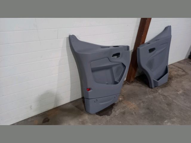 bontott FORD TRANSIT Ajtó Kárpit Szett