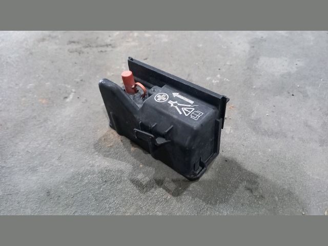 bontott FORD TRANSIT Akkumulátor Saru Fedél