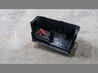 bontott FORD TRANSIT Akkumulátor Saru Fedél