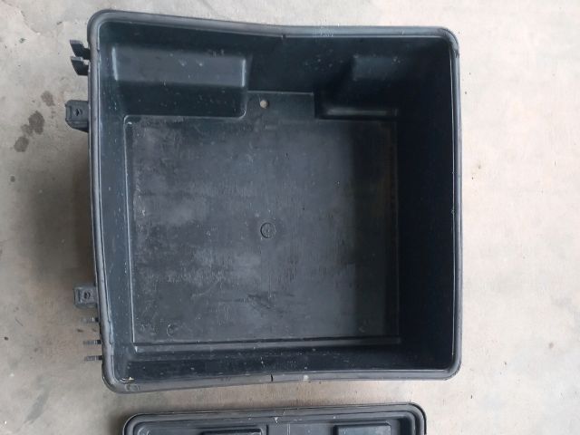 bontott FORD TRANSIT Akkumulátor Tartó