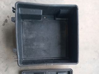 bontott FORD TRANSIT Akkumulátor Tartó