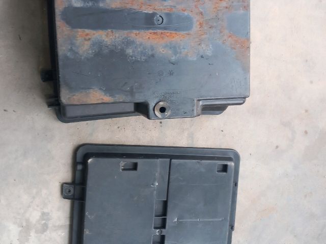 bontott FORD TRANSIT Akkumulátor Tartó