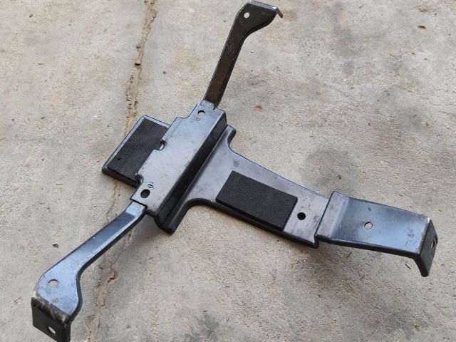 bontott FORD TRANSIT Akkumulátor Tartó