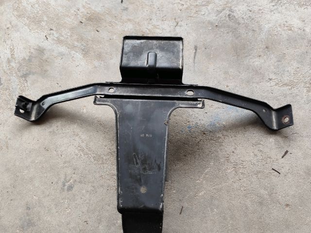 bontott FORD TRANSIT Akkumulátor Tartó