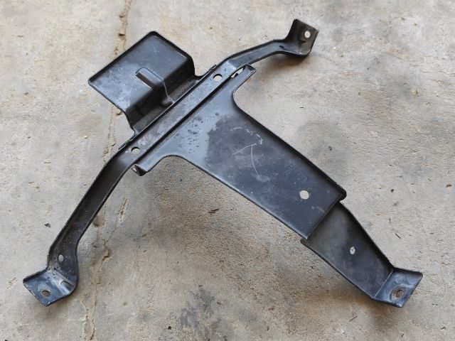 bontott FORD TRANSIT Akkumulátor Tartó