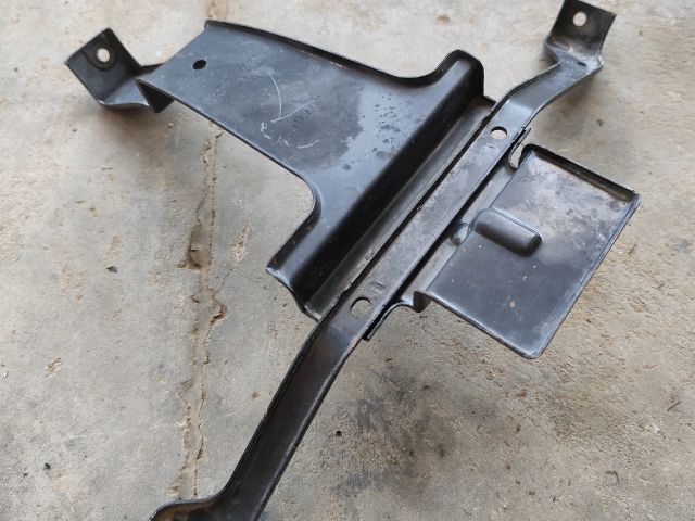 bontott FORD TRANSIT Akkumulátor Tartó