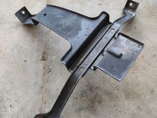 bontott FORD TRANSIT Akkumulátor Tartó