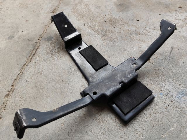 bontott FORD TRANSIT Akkumulátor Tartó