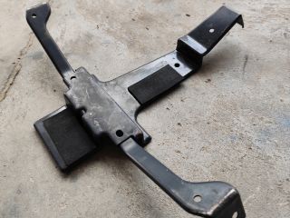 bontott FORD TRANSIT Akkumulátor Tartó