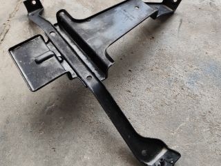 bontott FORD TRANSIT Akkumulátor Tartó