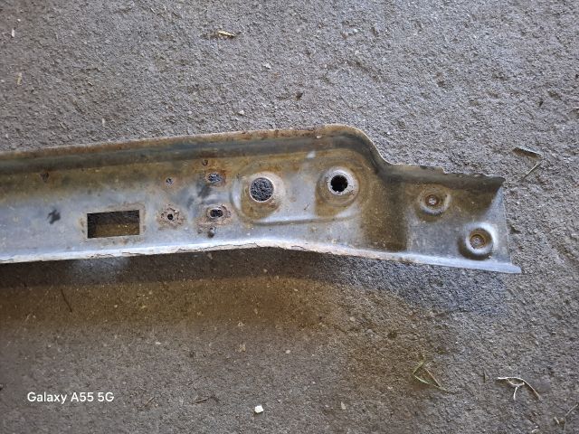 bontott FORD TRANSIT Alsó Kereszttartó