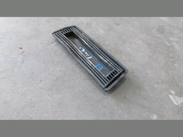 bontott FORD TRANSIT Bal B Oszlop Díszléc