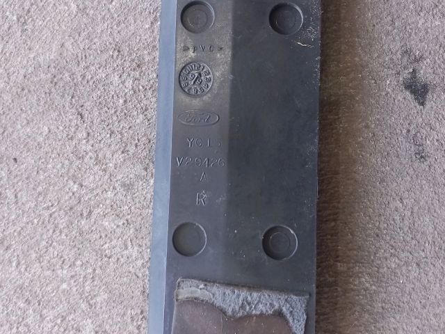 bontott FORD TRANSIT Bal B Oszlop Díszléc