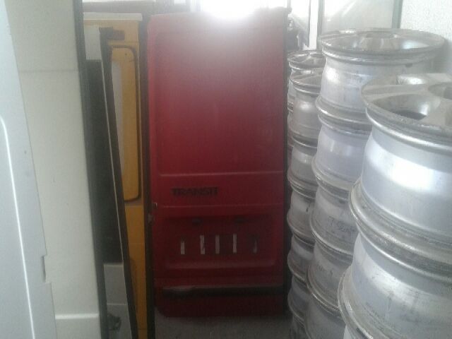 bontott FORD TRANSIT Bal Csomagtérajtó (Részeivel)