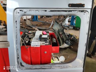 bontott FORD TRANSIT Bal Csomagtérajtó (Üres lemez)