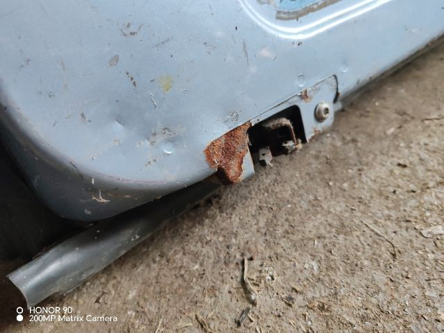 bontott FORD TRANSIT Bal Csomagtérajtó (Üres lemez)