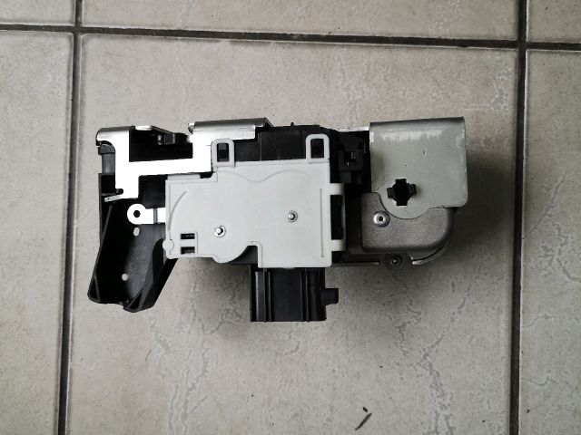 bontott FORD TRANSIT Bal első Ajtózár