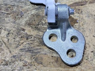 bontott FORD TRANSIT Bal első Alsó Zsanér