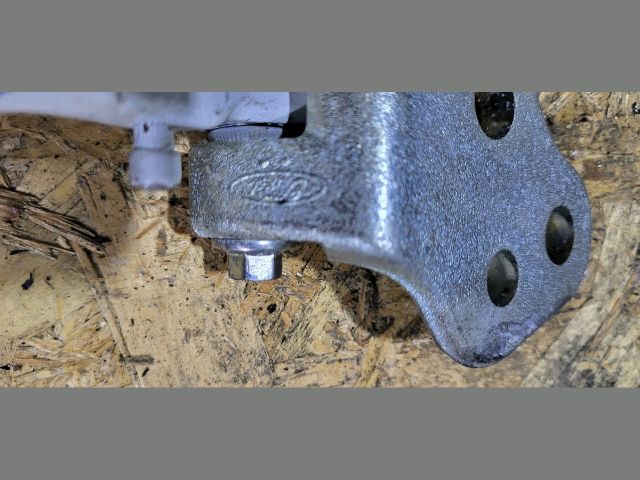 bontott FORD TRANSIT Bal első Alsó Zsanér