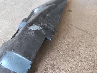 bontott FORD TRANSIT Bal első Dobbetét (Kerékjárati, Műanyag)