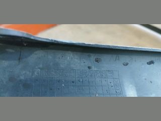 bontott FORD TRANSIT Bal első Dobbetét (Kerékjárati, Műanyag)