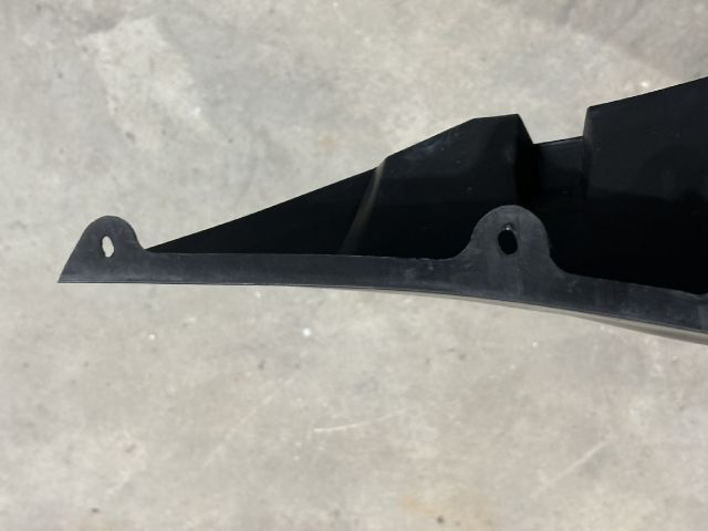 bontott FORD TRANSIT Bal első Dobbetét (Kerékjárati, Műanyag)